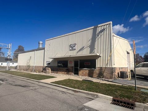 Photo of 714 N Lafountain St, Kokomo, IN 46901 (MLS # 202545263)