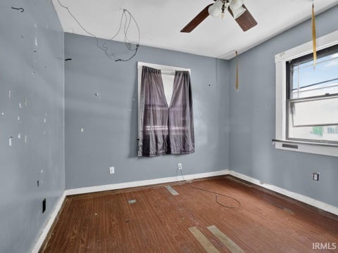 Tiny photo for 2121 Cass Street, Fort Wayne, IN 46808 (MLS # 202635193)
