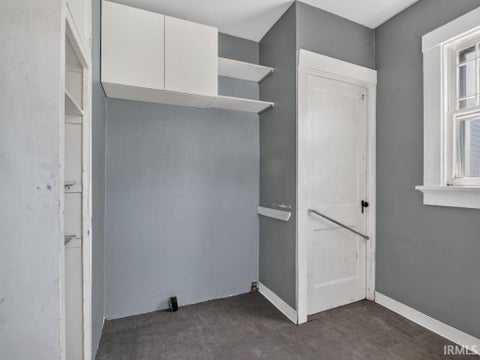 Tiny photo for 2121 Cass Street, Fort Wayne, IN 46808 (MLS # 202635193)