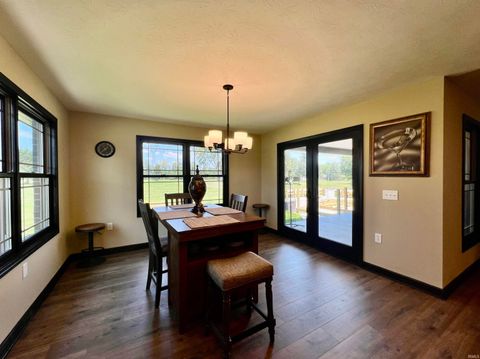 Tiny photo for 814 W Washington Street, Monticello, IN 47960 (MLS # 202627929)