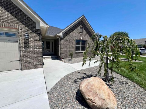 Tiny photo for 814 W Washington Street, Monticello, IN 47960 (MLS # 202627929)