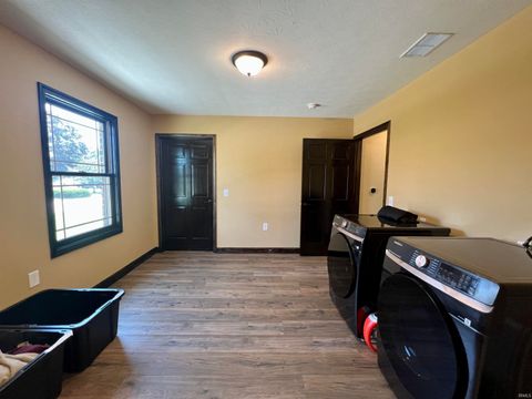 Tiny photo for 814 W Washington Street, Monticello, IN 47960 (MLS # 202627929)