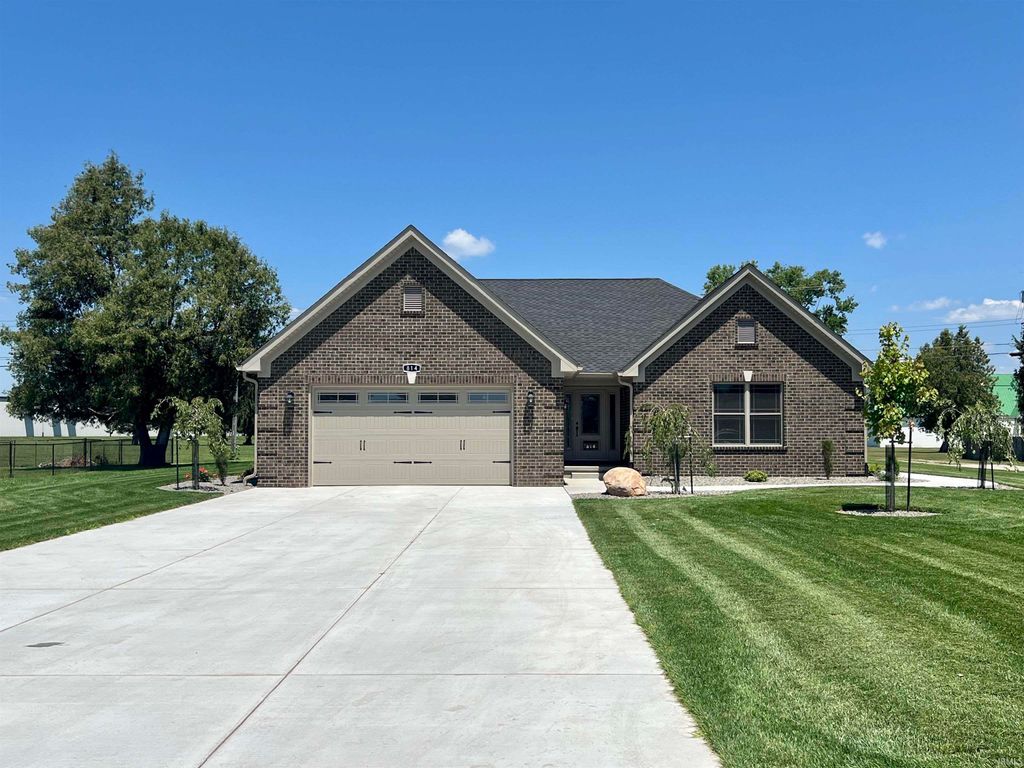 Photo of 814 W Washington Street, Monticello, IN 47960 (MLS # 202627929)