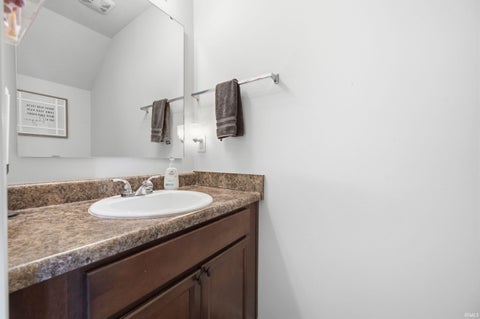 Tiny photo for 1200 E Pittenger Court, Albany, IN 47320 (MLS # 202628565)