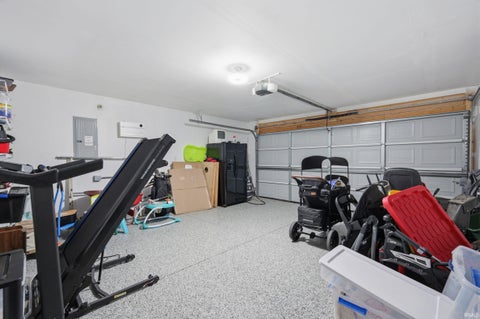 Tiny photo for 1200 E Pittenger Court, Albany, IN 47320 (MLS # 202628565)