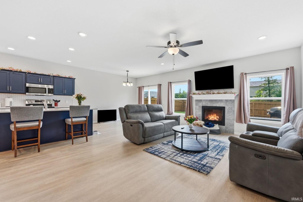 Photo of 4225 Shadowood Lakes Trail, Fort Wayne, IN 46818 (MLS # 202633309)