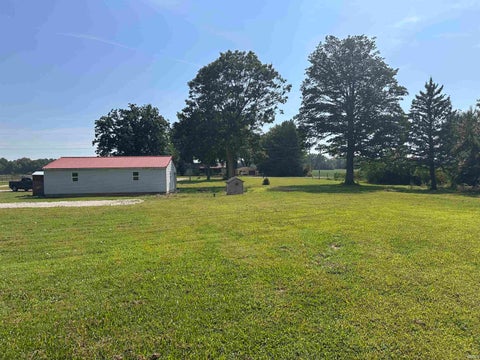 Tiny photo for 10275 E 1075 Road, Galveston, IN 46932 (MLS # 202636079)