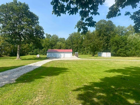 Tiny photo for 10275 E 1075 Road, Galveston, IN 46932 (MLS # 202636079)