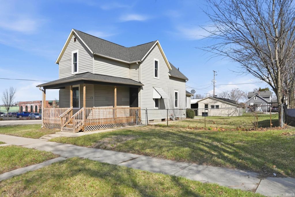 Photo of 1107 Grant Avenue, Fort Wayne, IN 46803 (MLS # 202613043)