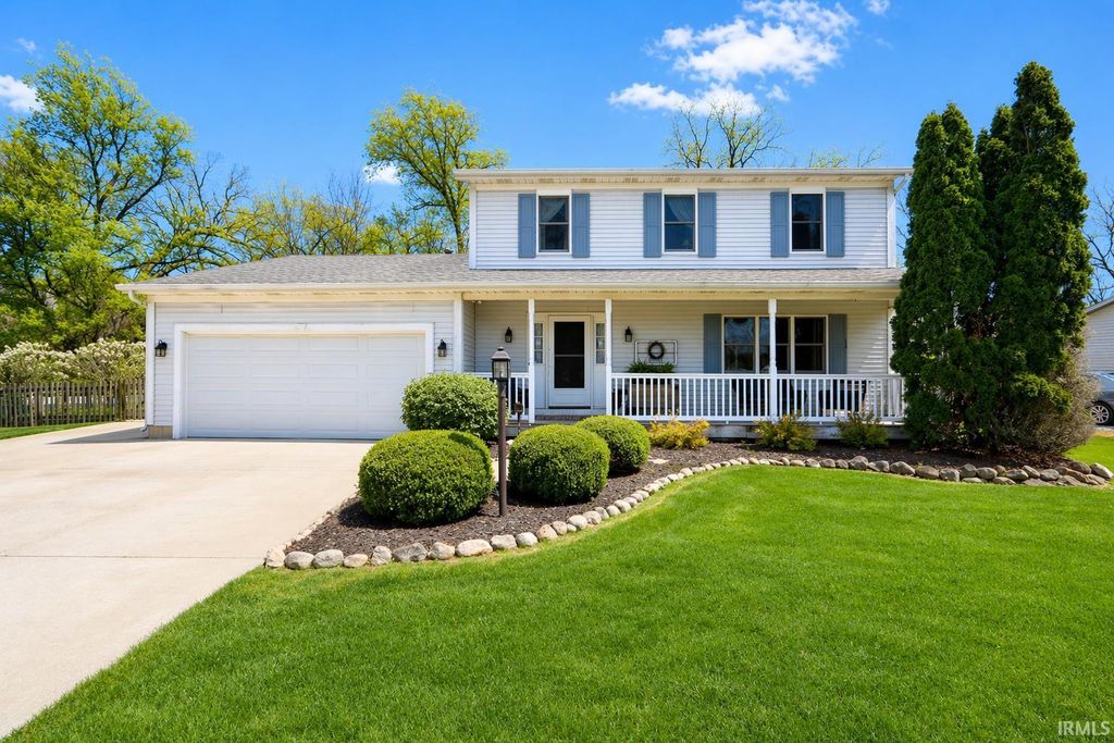 Photo of 51190 Whitewater Lane, South Bend, IN 46628 (MLS # 202614402)