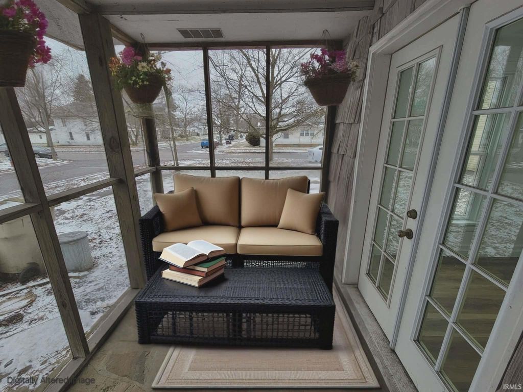 Photo of 806 S 23Rd Street, South Bend, IN 46615 (MLS # 202601979)