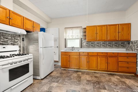 Tiny photo for 2001 George Street, Logansport, IN 46947 (MLS # 202535913)