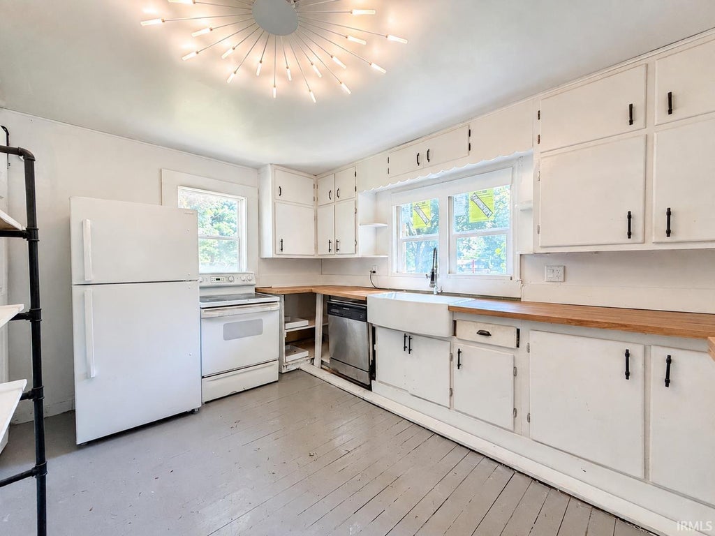 Photo of 402 W College Avenue, Morocco, IN 47963 (MLS # 202631710)