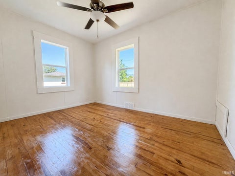 Tiny photo for 402 W College Avenue, Morocco, IN 47963 (MLS # 202631710)