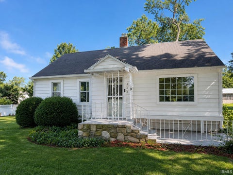 Photo of 402 W College Avenue, Morocco, IN 47963 (MLS # 202631710)