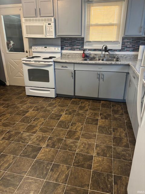 Tiny photo for 3505 S Ebright Avenue, Muncie, IN 47302 (MLS # 202609003)