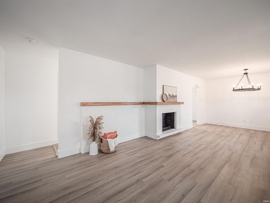 Photo of 3900 E Diamond Avenue, Evansville, IN 47715 (MLS # 202549162)