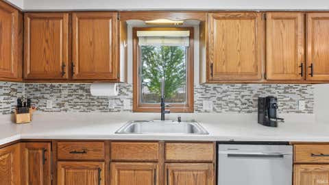 Tiny photo for 6016 Bellingham Lane, Fort Wayne, IN 46835 (MLS # 202627470)