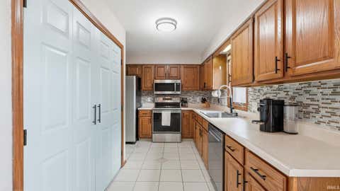 Tiny photo for 6016 Bellingham Lane, Fort Wayne, IN 46835 (MLS # 202627470)