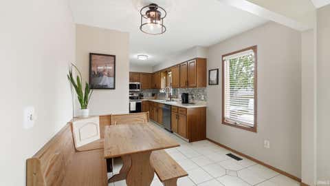 Tiny photo for 6016 Bellingham Lane, Fort Wayne, IN 46835 (MLS # 202627470)