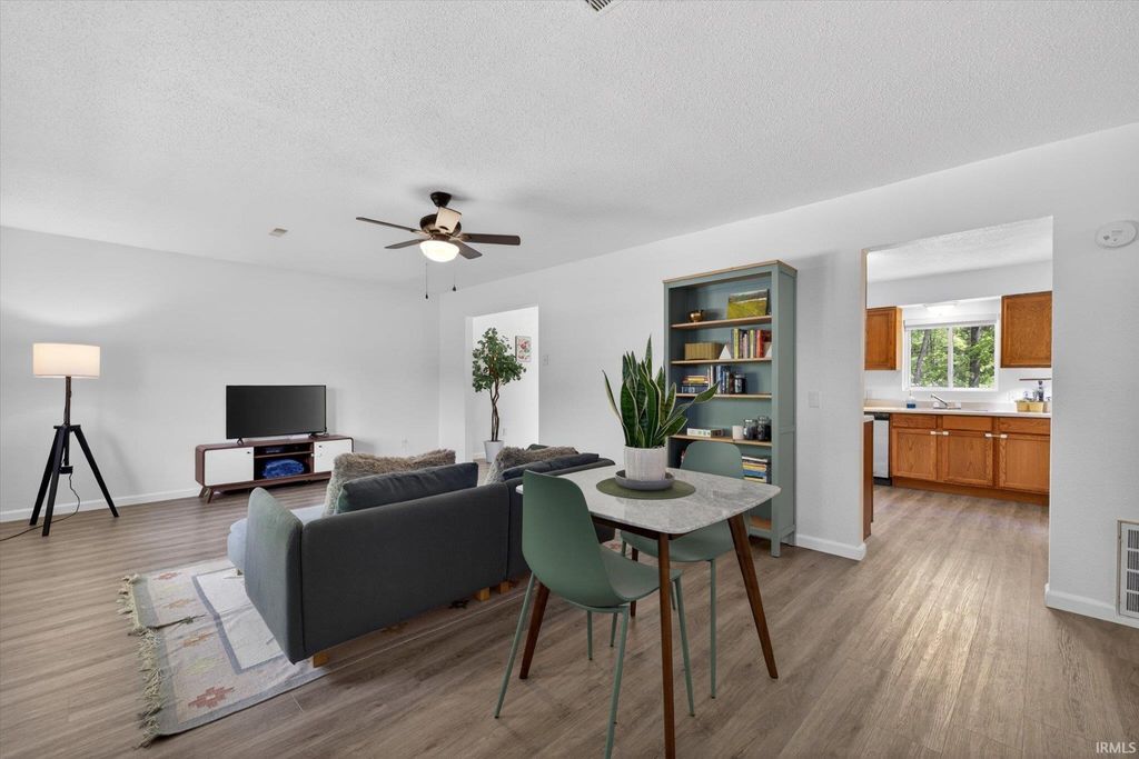 Photo of 1012 W Acres Drive, Spencer, IN 47460 (MLS # 202615690)