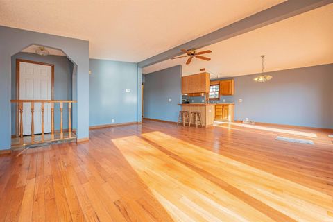Tiny photo for 6034 N Lakeshore Drive, Macy, IN 46951 (MLS # 202538464)