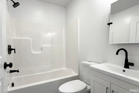 Tiny photo for 13120 Bear Creek Court, Middlebury, IN 46540 (MLS # 202621264)