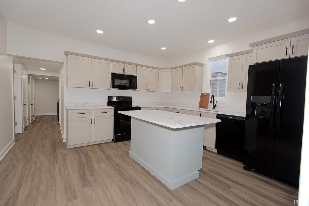 Photo of 534 Mayne Street, Huntington, IN 46750 (MLS # 202601079)