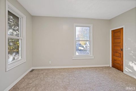 Tiny photo for 507 N Webster Street, Kokomo, IN 46901 (MLS # 202543663)
