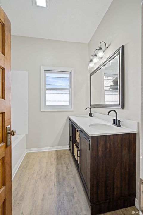 Tiny photo for 507 N Webster Street, Kokomo, IN 46901 (MLS # 202543663)