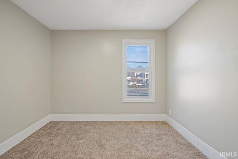 Tiny photo for 507 N Webster Street, Kokomo, IN 46901 (MLS # 202543663)