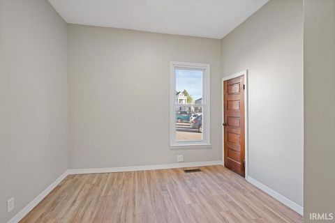 Tiny photo for 507 N Webster Street, Kokomo, IN 46901 (MLS # 202543663)