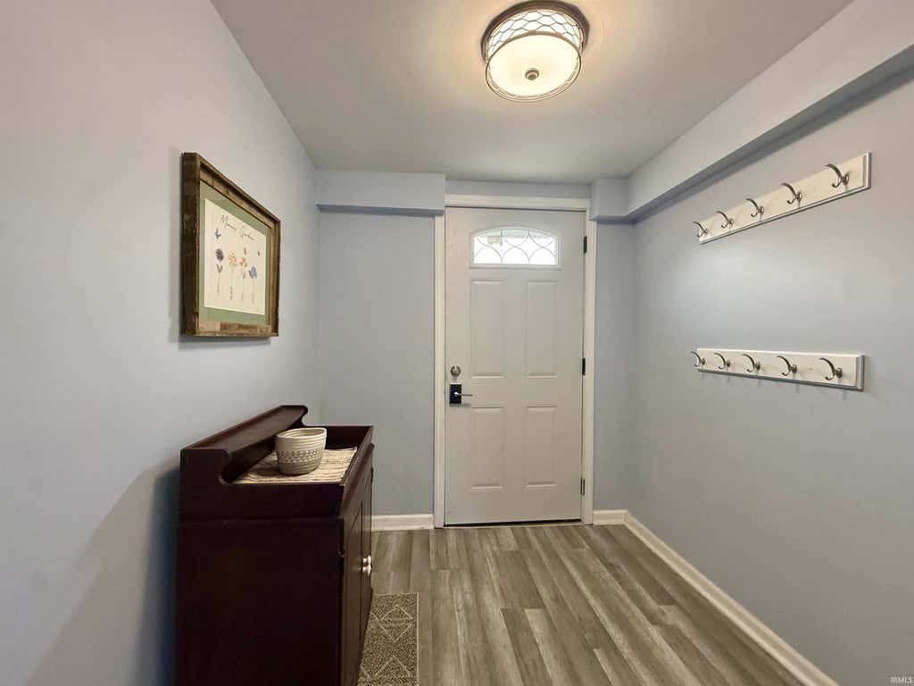 Photo of 906 E Broadway Street, Princeton, IN 47670 (MLS # 202626787)