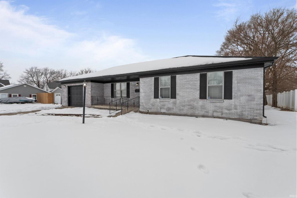 Photo of 718 E Walnut Street, Greentown, IN 46936 (MLS # 202603848)