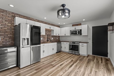 Tiny photo for 718 E Walnut Street, Greentown, IN 46936 (MLS # 202603848)