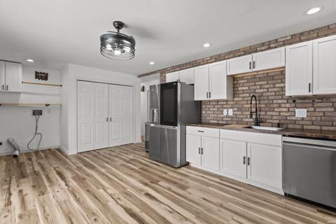 Tiny photo for 718 E Walnut Street, Greentown, IN 46936 (MLS # 202603848)