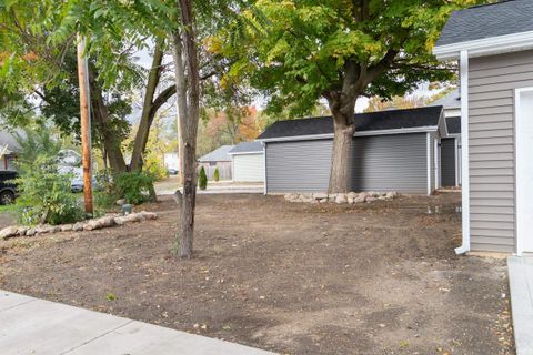 Tiny photo for 1107 Edwardsburg Ave, Elkhart, IN 46514 (MLS # 202601417)