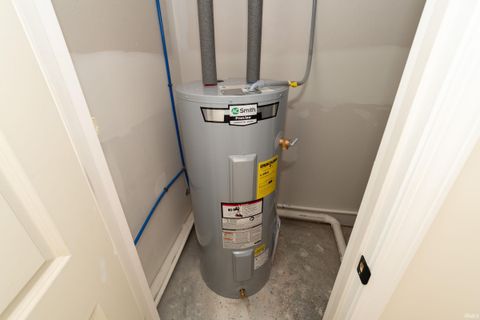 Tiny photo for 1107 Edwardsburg Ave, Elkhart, IN 46514 (MLS # 202601417)