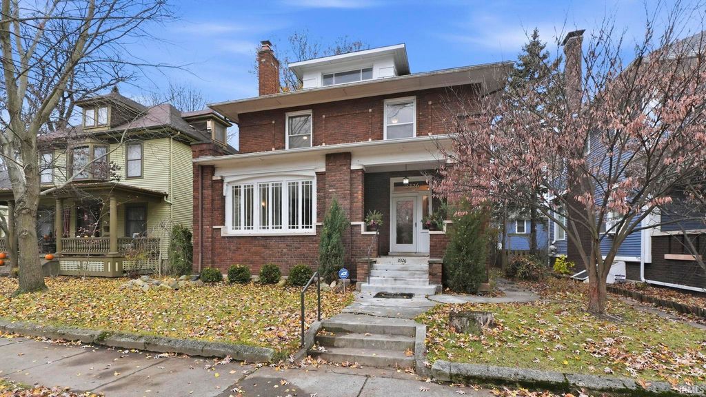 Photo of 2326 Webster Street, Fort Wayne, IN 46807 (MLS # 202547475)