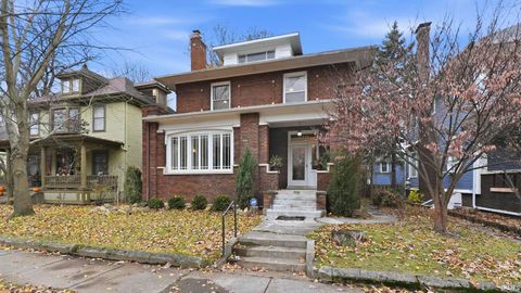 Photo of 2326 Webster Street, Fort Wayne, IN 46807 (MLS # 202547475)