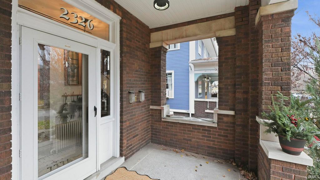 Photo of 2326 Webster Street, Fort Wayne, IN 46807 (MLS # 202547475)