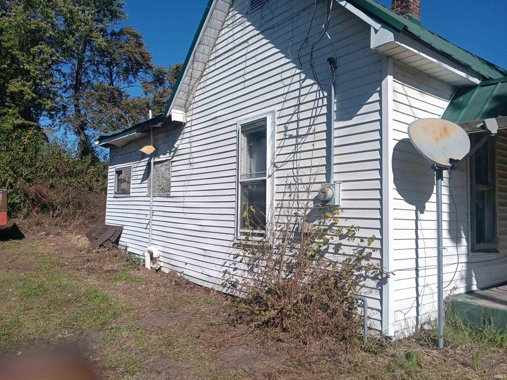 Photo of 305 W Giltner Street, Oaktown, IN 47561 (MLS # 202543983)