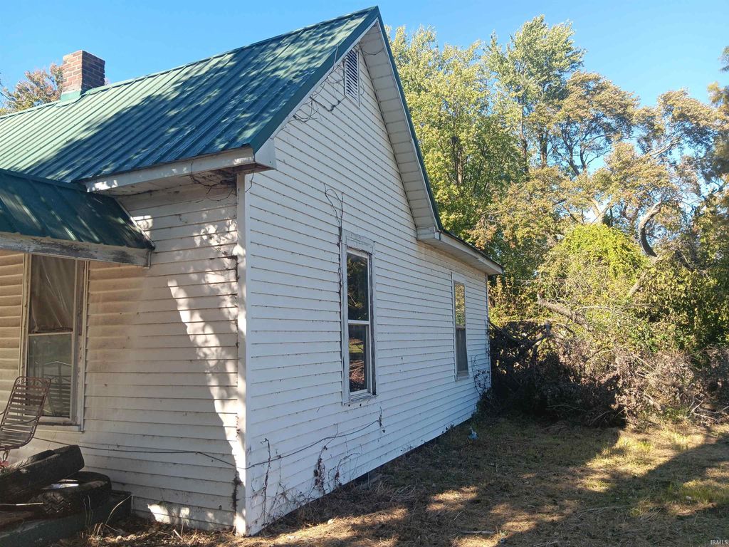 Photo of 305 W Giltner Street, Oaktown, IN 47561 (MLS # 202543983)