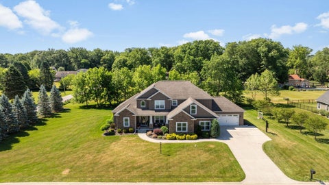 Photo of 2047 W Blackberry Trail, Warsaw, IN 46580 (MLS # 202621672)