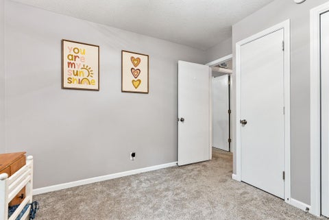 Tiny photo for 1177 N Shagbark Drive, Warsaw, IN 46582 (MLS # 202633699)