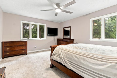 Tiny photo for 1177 N Shagbark Drive, Warsaw, IN 46582 (MLS # 202633699)