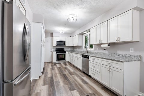 Tiny photo for 1177 N Shagbark Drive, Warsaw, IN 46582 (MLS # 202633699)