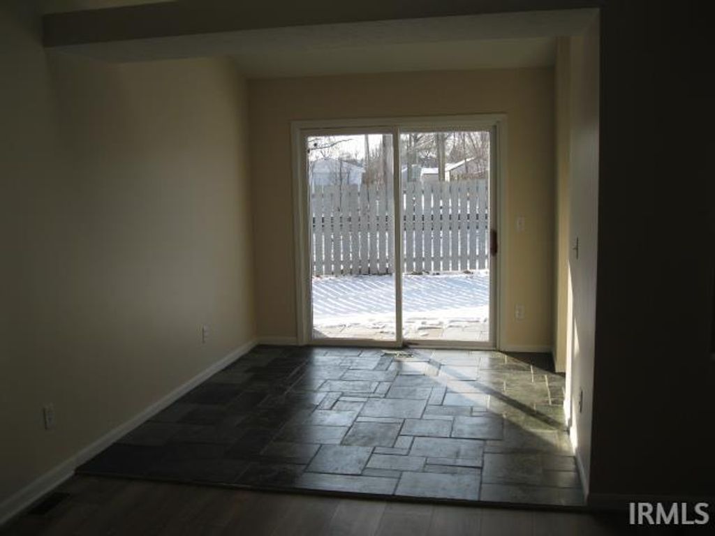 Photo of 3314 Jefferson Square Drive, South Bend, IN 46615 (MLS # 202600610)