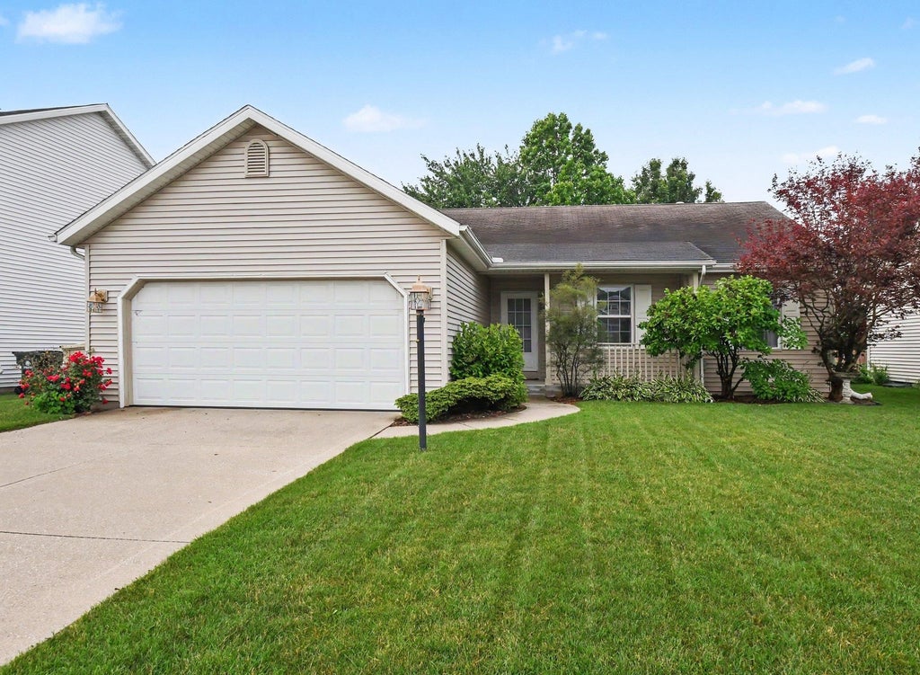 Photo of 3330 Stone Briar Drive, South Bend, IN 46628 (MLS # 202624920)