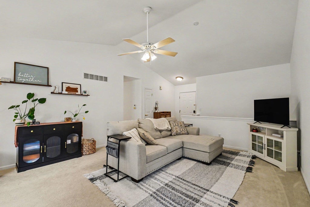Photo of 3330 Stone Briar Drive, South Bend, IN 46628 (MLS # 202624920)